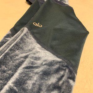 ALO Yoga Sheila Velvet Leggings